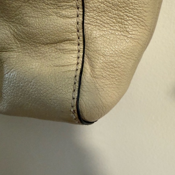 Kate Spade Quinn Villabella Avenue Tote Bag in Cream Pebble Leather Black Bow - Picture 6 of 13